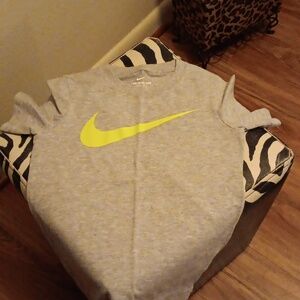 Nike T-shirt